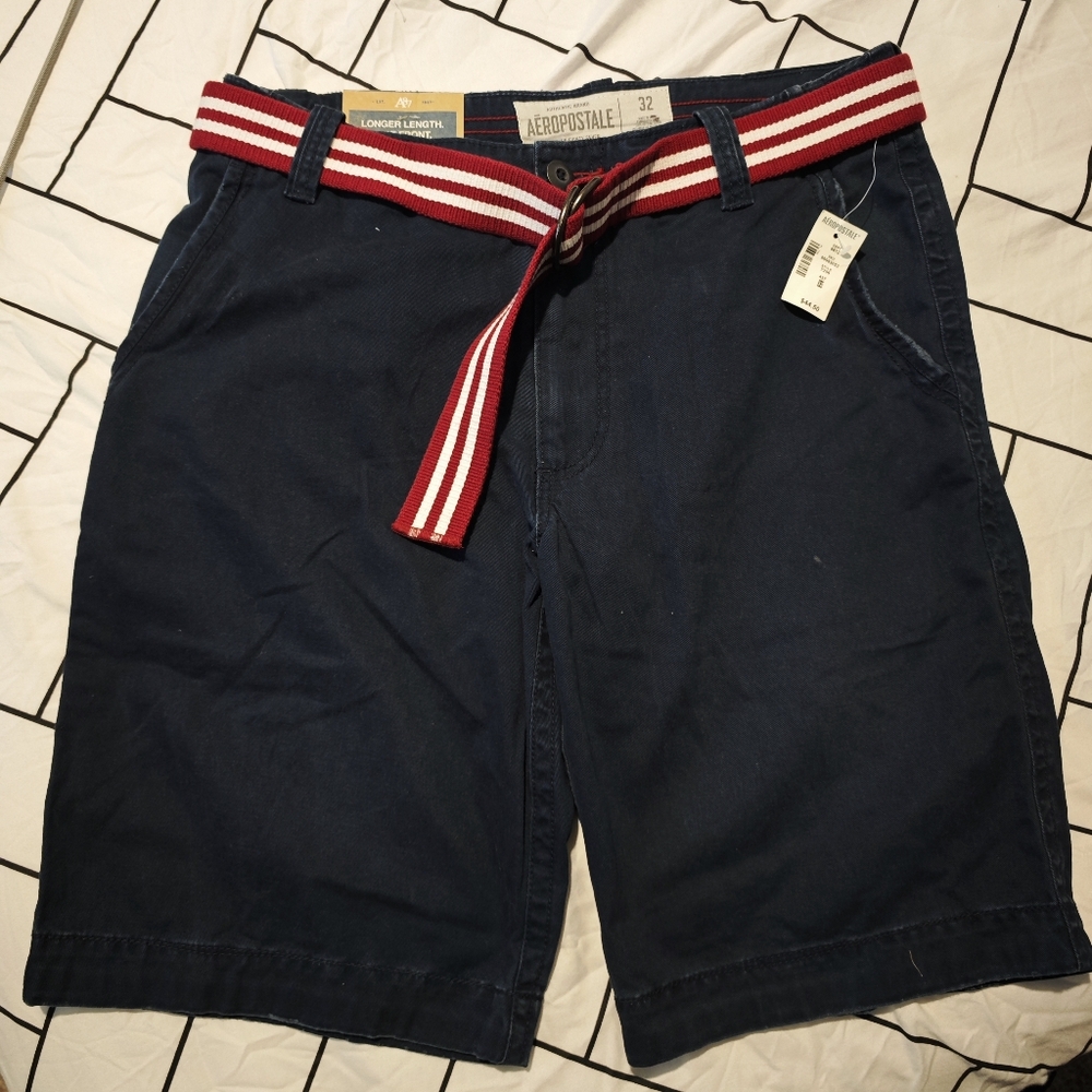 NWT Aeropostale Dark Blue Men's Shorts with Striped Red Belt Size 32